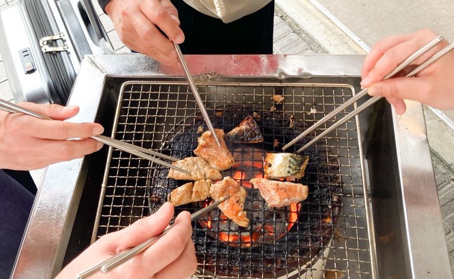 箱根湯本店はセルフで試食ができます